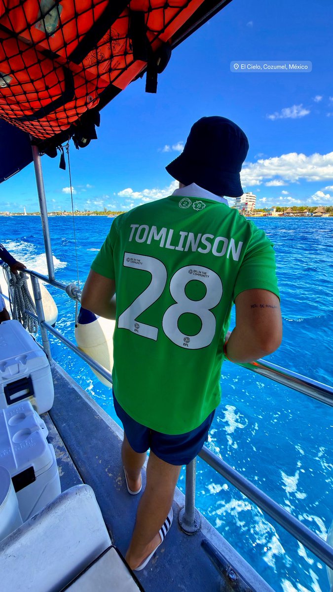 ×͜× Oski 😘,🪩 tweet media