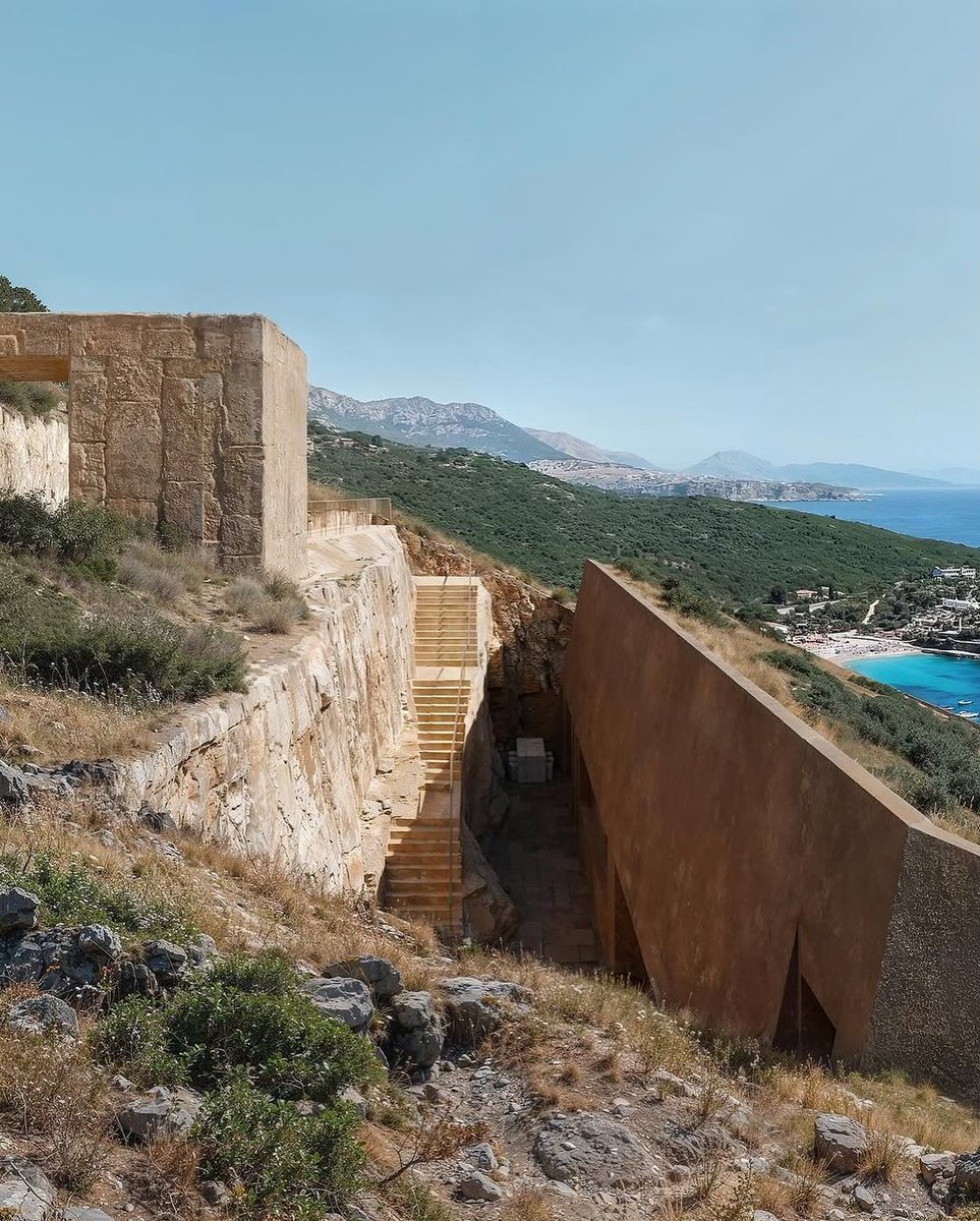 Sci-Fi Archives tweet media