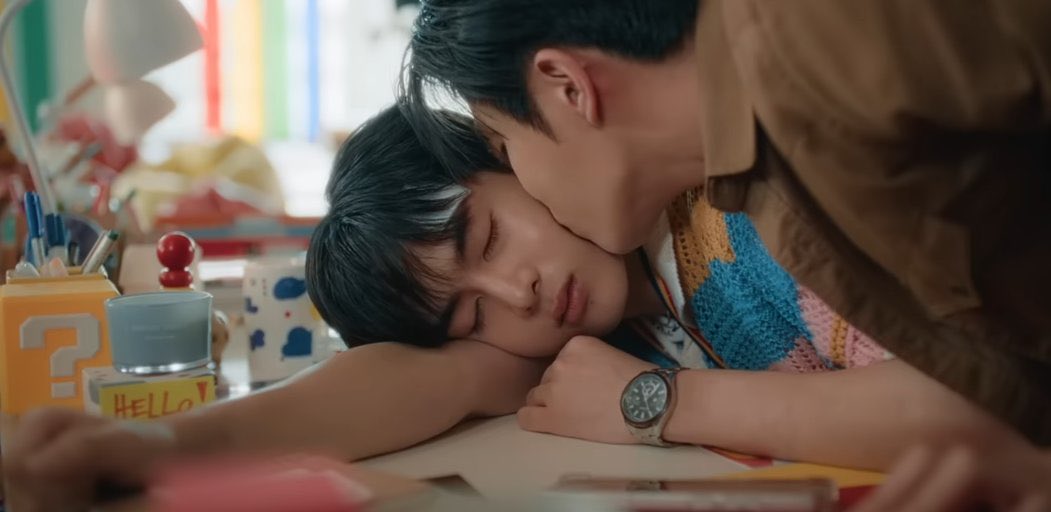 SuChit42701020's tweet image. မအိပ်သေးတဲ့သူတွေကို အာဘွားပေးချင်လို့ 😽😽

#WrittenInOurHeartsMV #LoveYouTeacherSeriesEP2