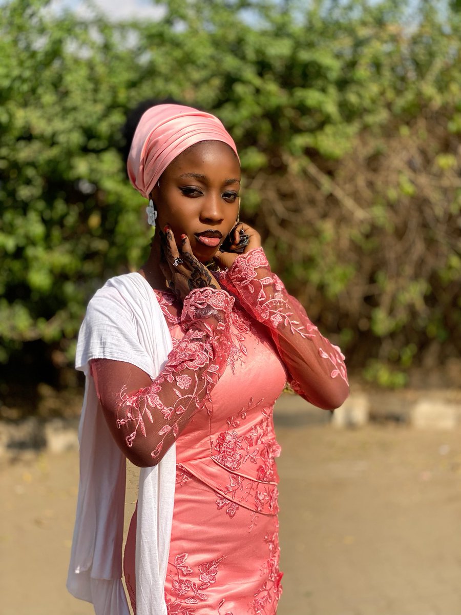 Big_keesah's tweet photo. Eid Mubarak 🌙✨
From the long fasts to the quiet prayers, every sacrifice of Ramadan brought us here. May Allah accept our fasting, forgive our shortcomings, and reward us with joy, peace, and answered duas 🤍

#EidMubarak #RamadanReflections #Eid_al_Fitr #ebiragirl https://t.co/K2TxUrlaKz