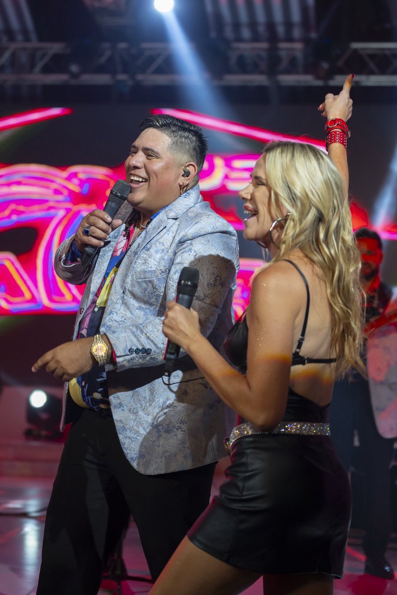 PalmaeOficial's tweet photo. ¡Tremenda apertura a pura cumbia en @PasionOriginal ! 😎❤️‍🔥🌴 https://t.co/OShRHYnUpM