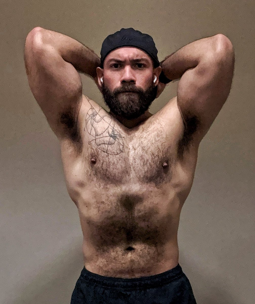 can i get uhhh tweet media