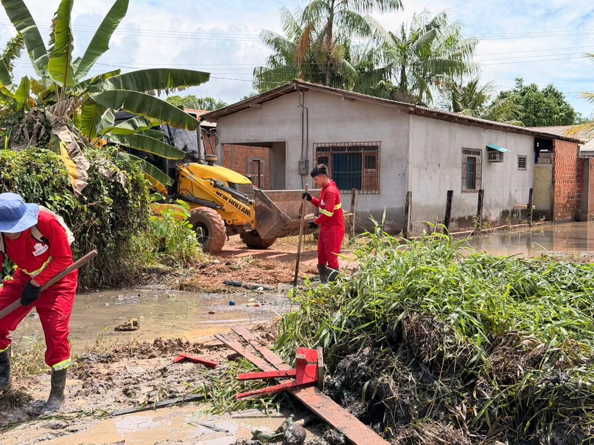 Também foram mobilizadas máquinas para agilizar os trabalhos e garantir mais segurança e dignidade à população.

Seguimos firmes e trabalhando.