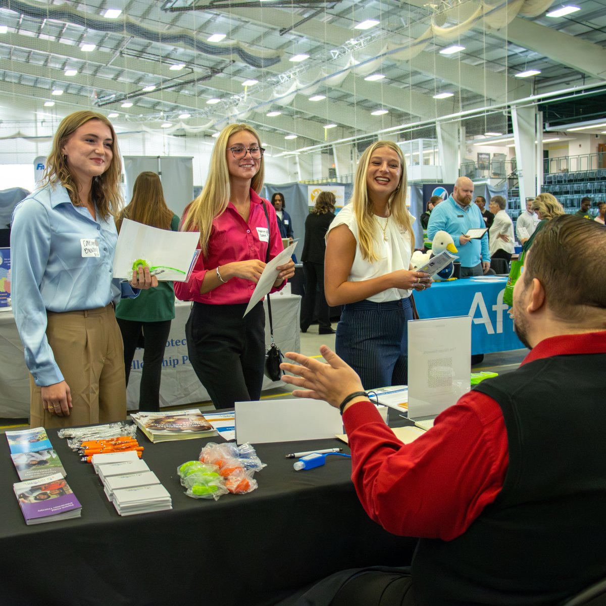 TiffinU's tweet image. Dragons at the Spring Career Fair 🐲

Meeting employers and figuring out what’s next.
#TiffinUniversity #CareerReady