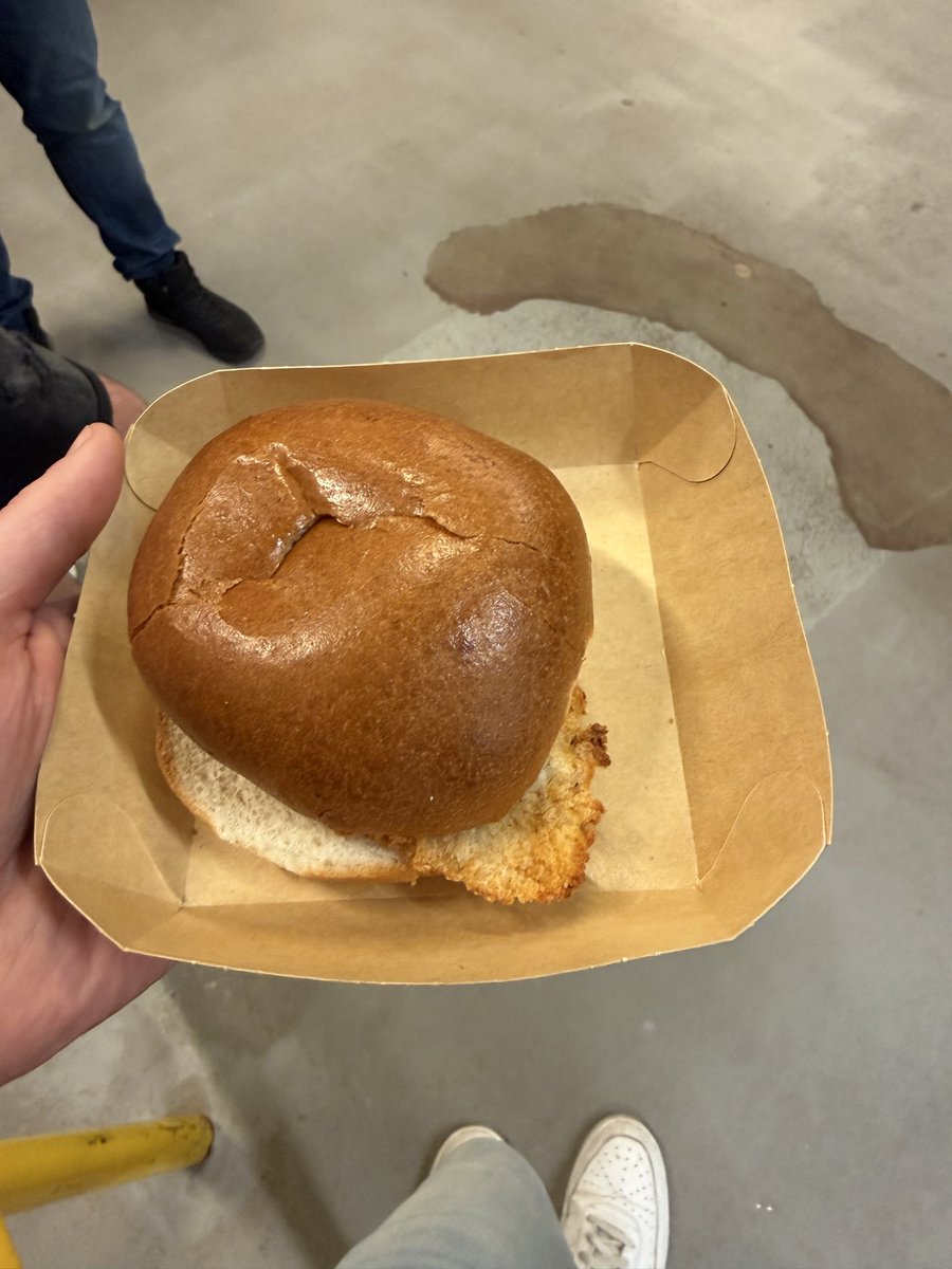 S Reed (Author)🦇👽🧣🕰 tweet media