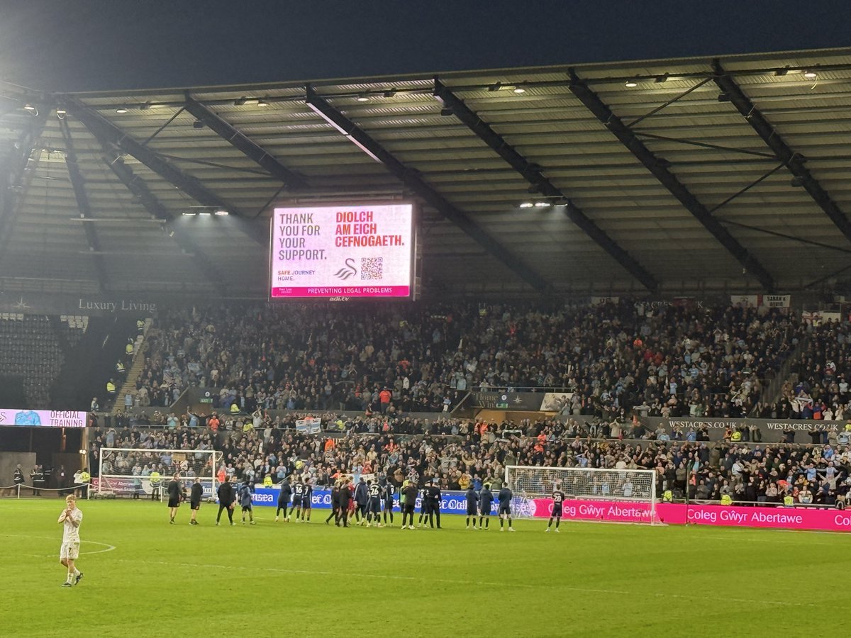 S Reed (Author)🦇👽🧣🕰 tweet media