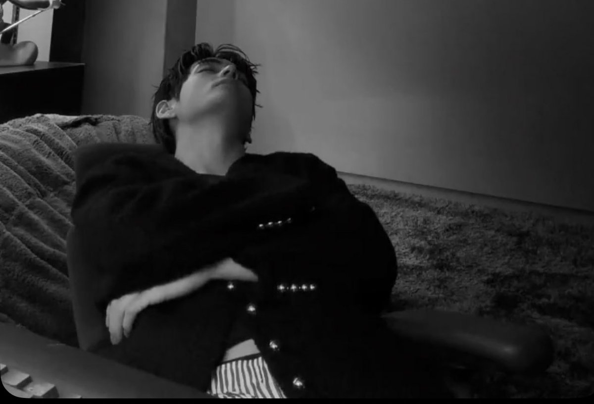 TTDTHV's tweet photo. 🤩 😍🔥🔥
#TAEHYUNGxNETFLIX
#무대천재_김태형_Visback https://t.co/fJgFszCqTB