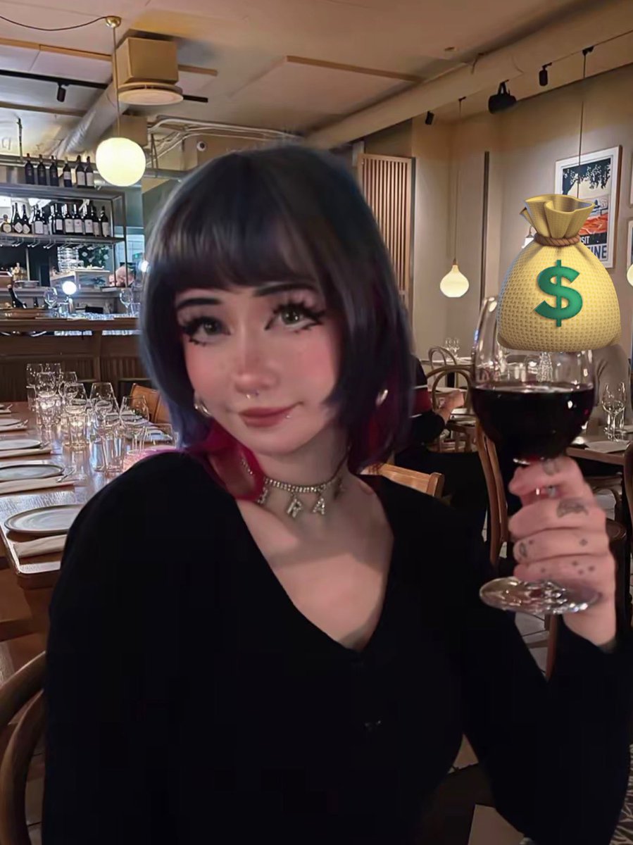 Während ich mir einen schönen Samstag Abend mache hast du Loser die ehre dafür zu zahlen, mach dich nützlich Hund

#femdom #findom #geldherrin #geldsklave #zahlschwein #zahlschwanz #geldschwein #geldschwanz