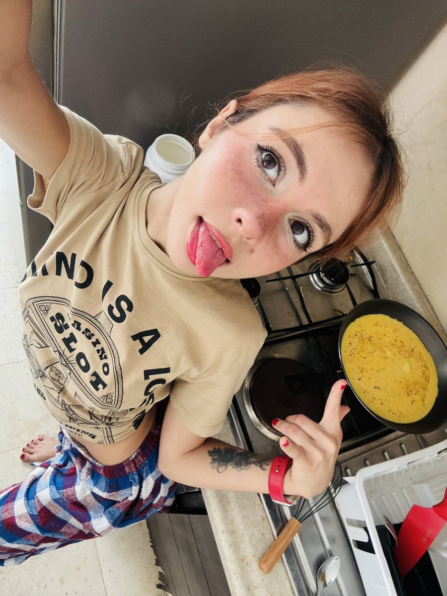 pinky.pupa tweet media