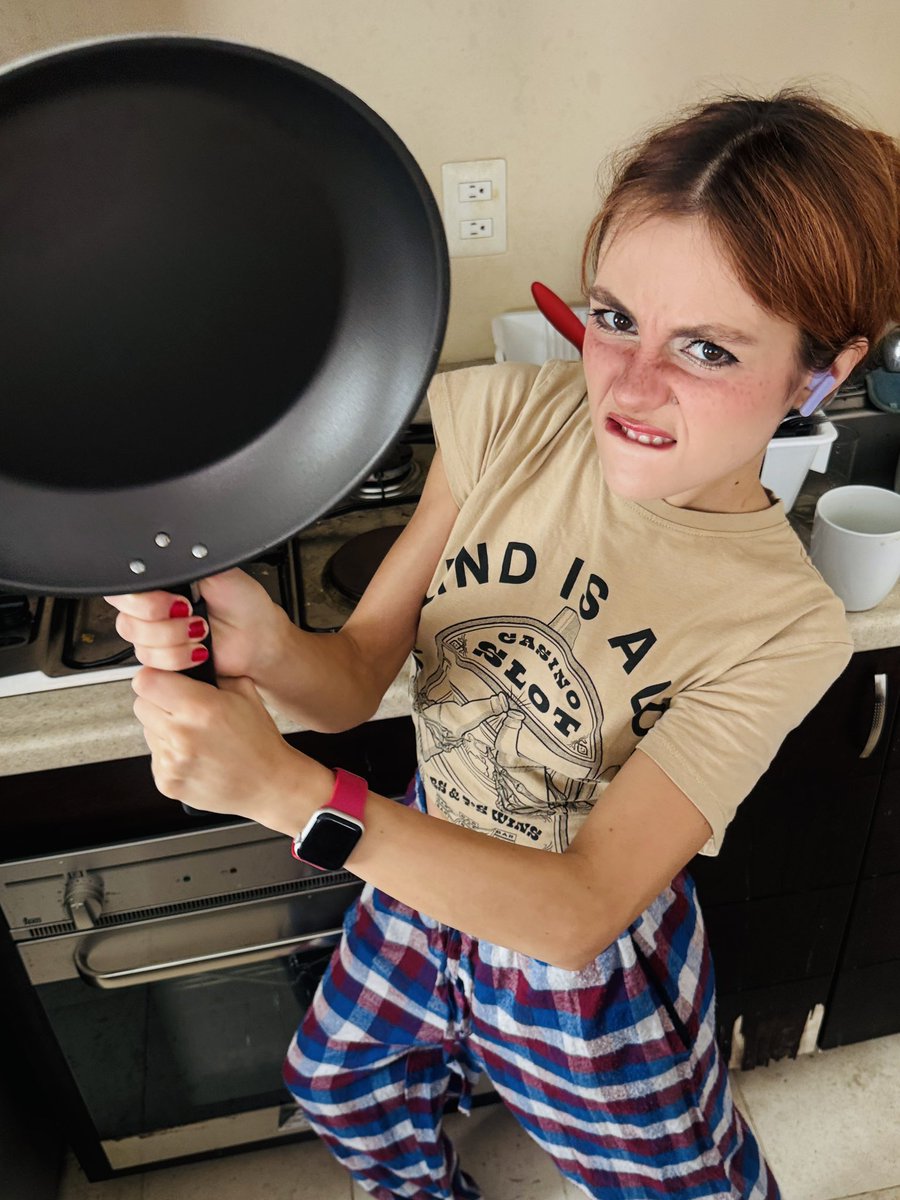 pinky.pupa tweet media