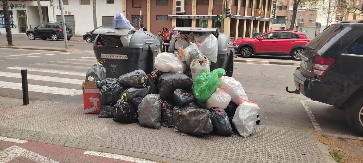 Andrés Serrano tweet media
