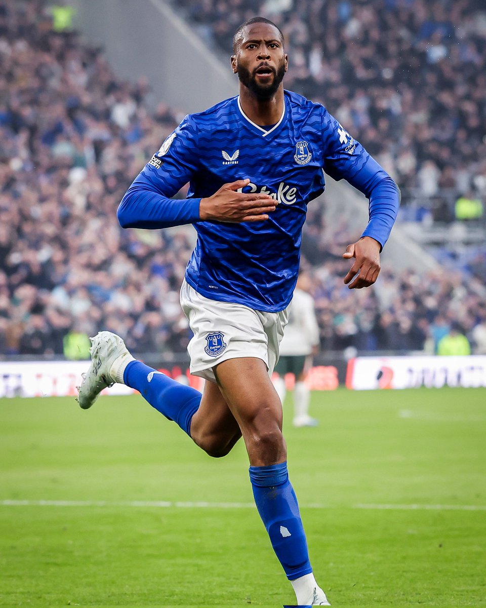 Katiba Clyde tweet media