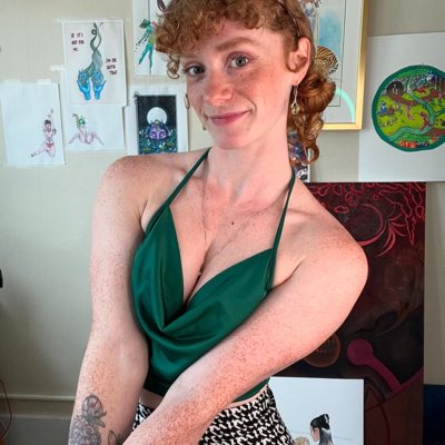 amy_red1's tweet photo. #NewProfilePic https://t.co/pNaDNEubHy