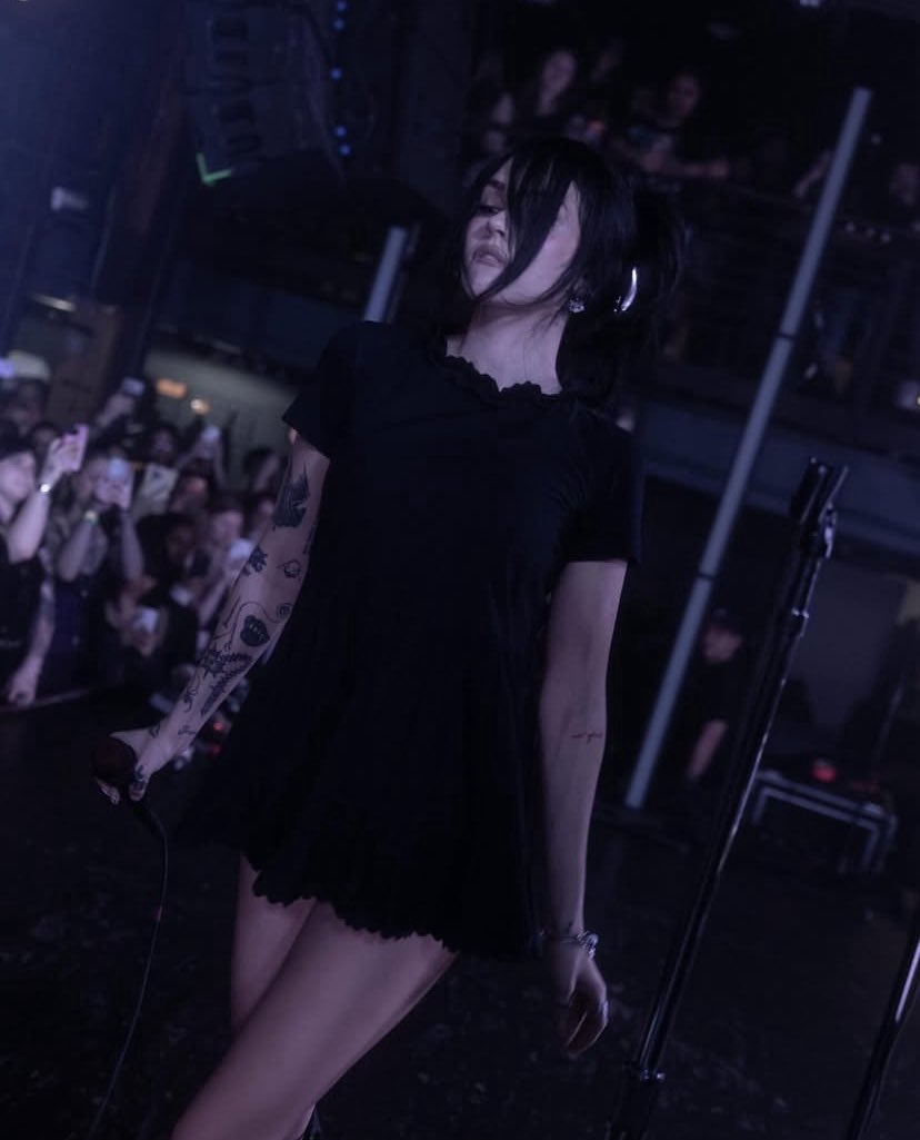 hollie 𐙚 ̊ tweet media