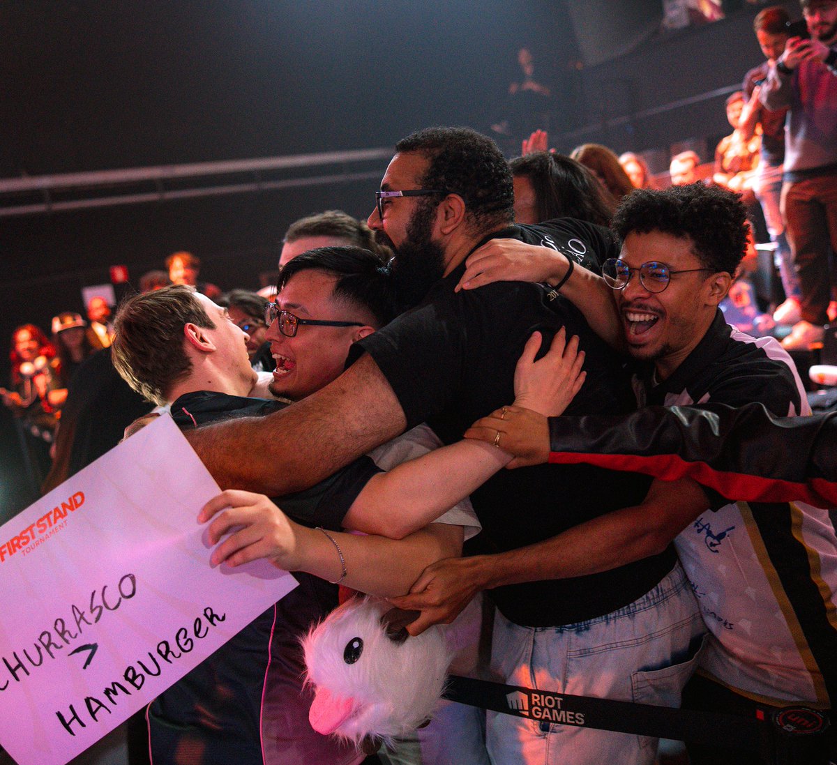 LoL Esports tweet media