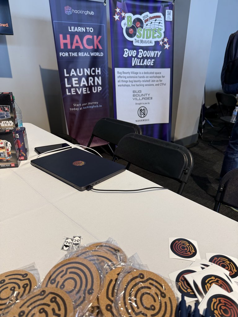 Goldielokx tweet media