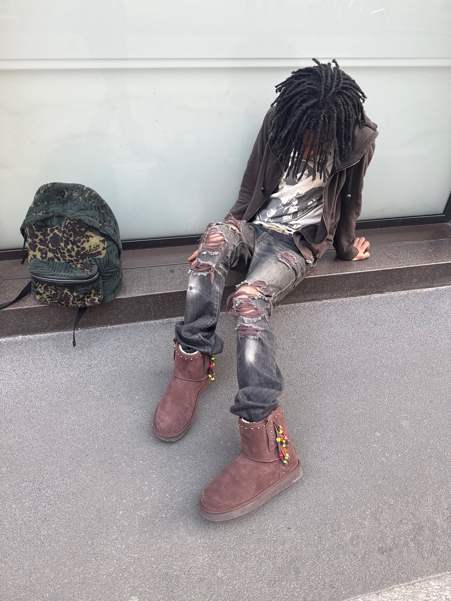 rooc lee tweet media