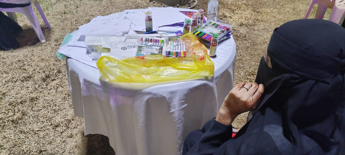 المرسم الحر للأطفال جزء من أجواء فعاليات عيد الفطر المبهجة 🎨🎉
#عيد_الفطر
#بلدية_وادي_جازان