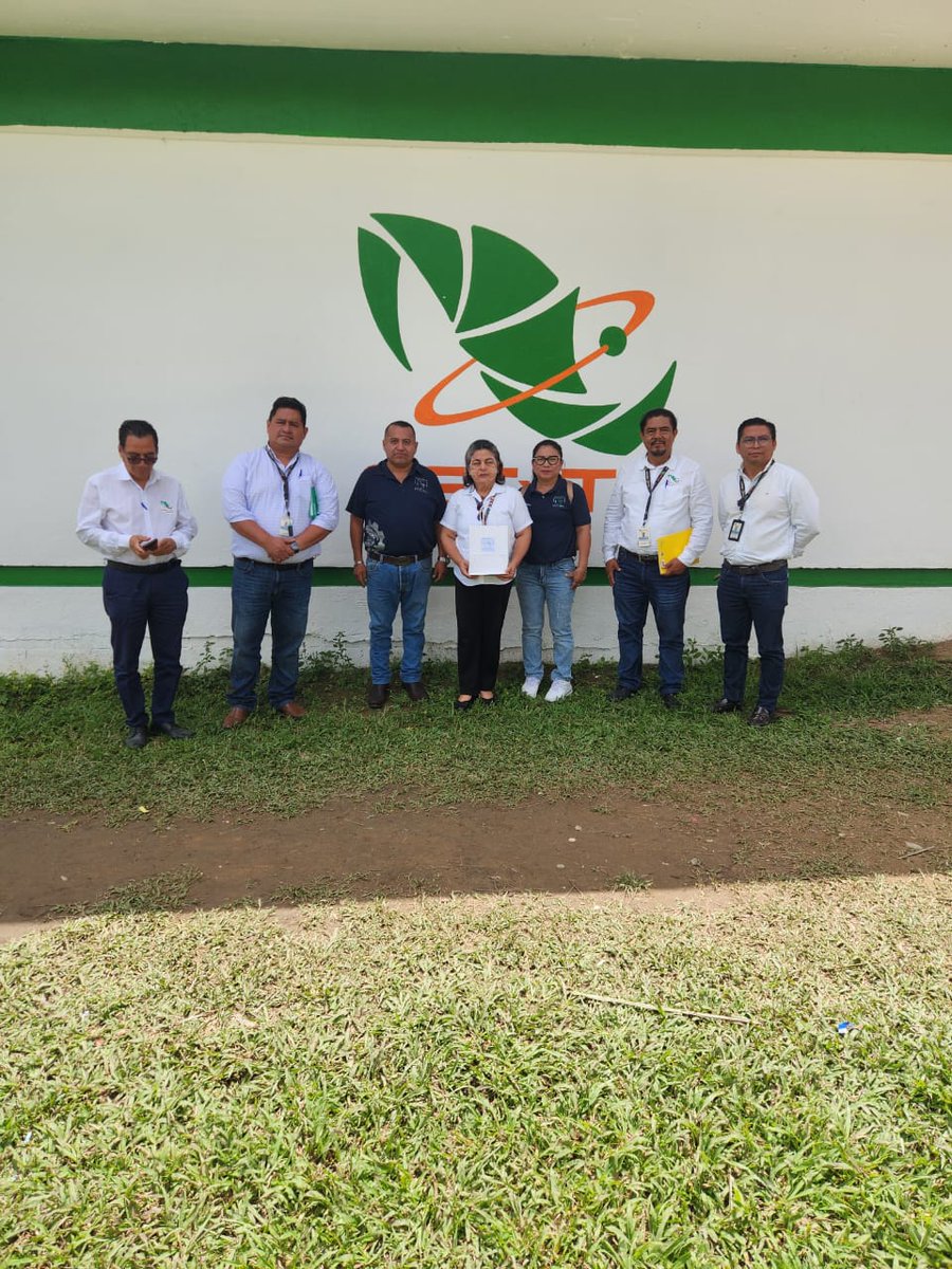 Como parte de las acciones de promoción institucional, el Tec La Venta acudió a los planteles Cecyte Plantel 10 Palo Mulato Huimanguillo y al Telebachillerato de Pico de Oro, con el objetivo de difundir el proceso de ingreso 2026 y dar a conocer la oferta educativa.