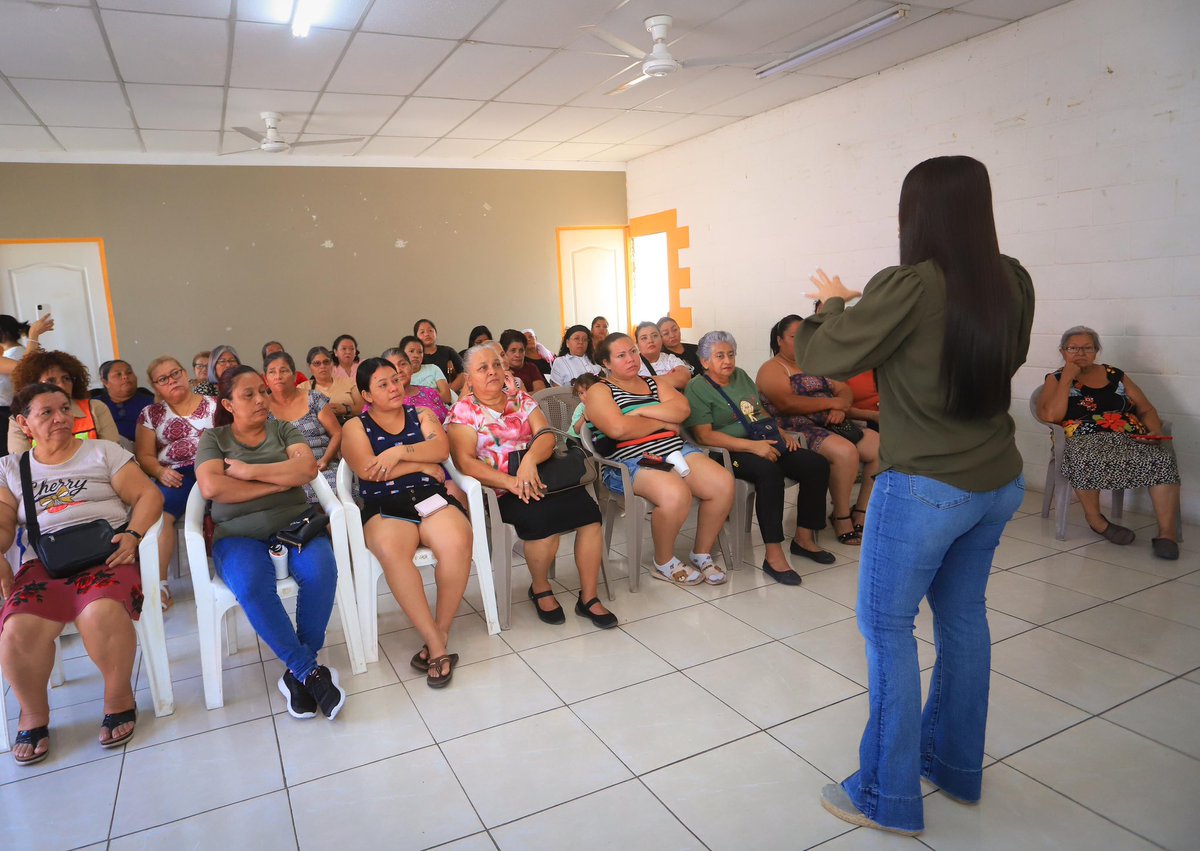 Alexia Rivas🇸🇻 tweet media