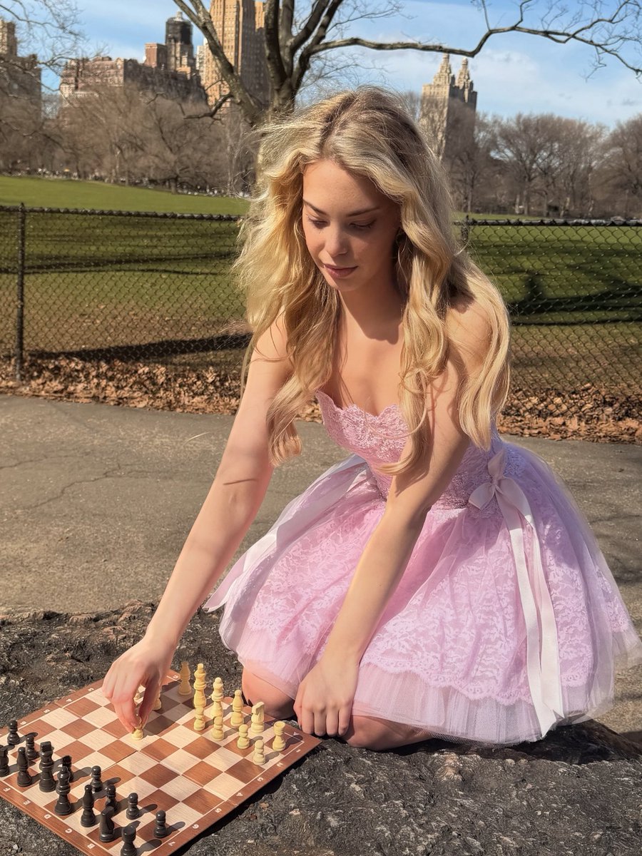 Julesgambit tweet media