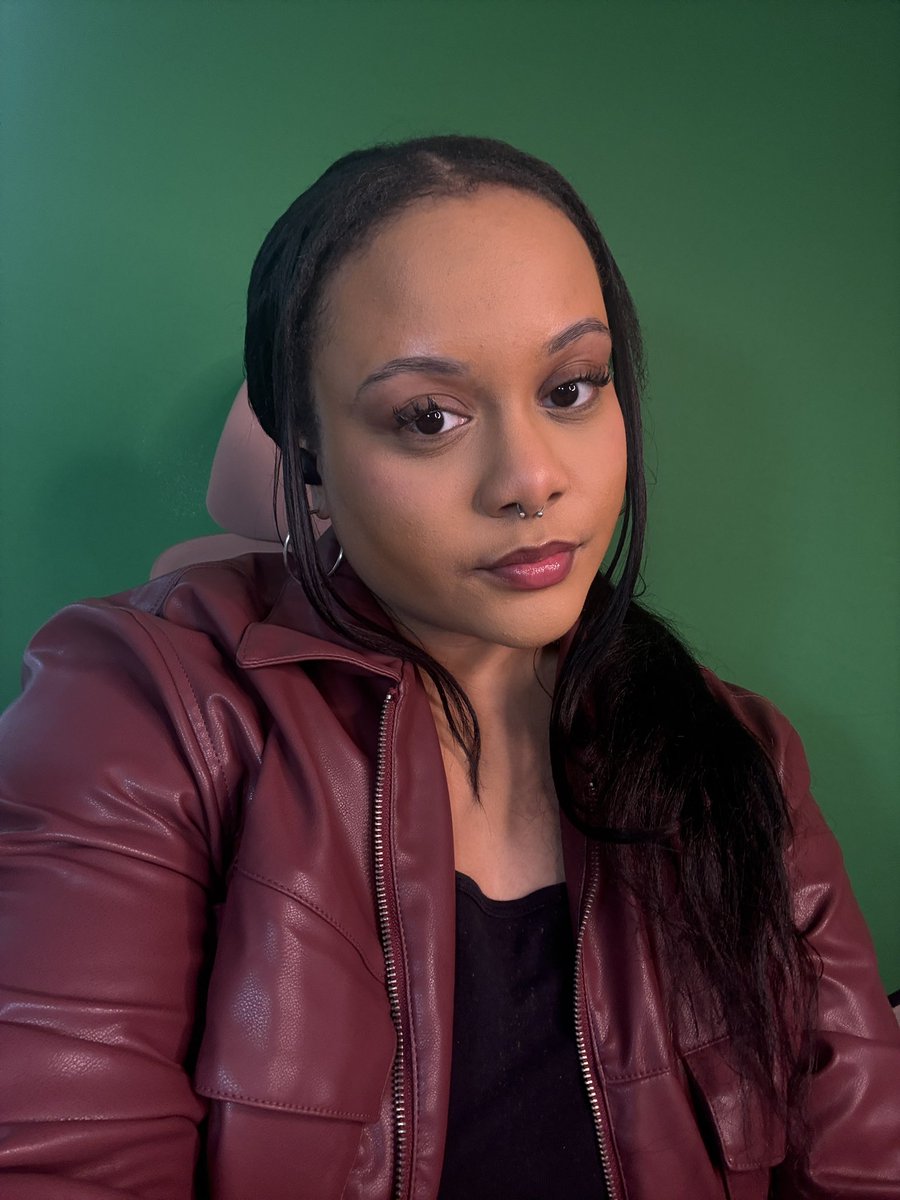 ☾ Nicki 𖤓☽˚.⋆ tweet media