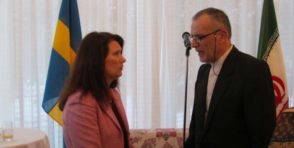 Dr Snuggles tweet media