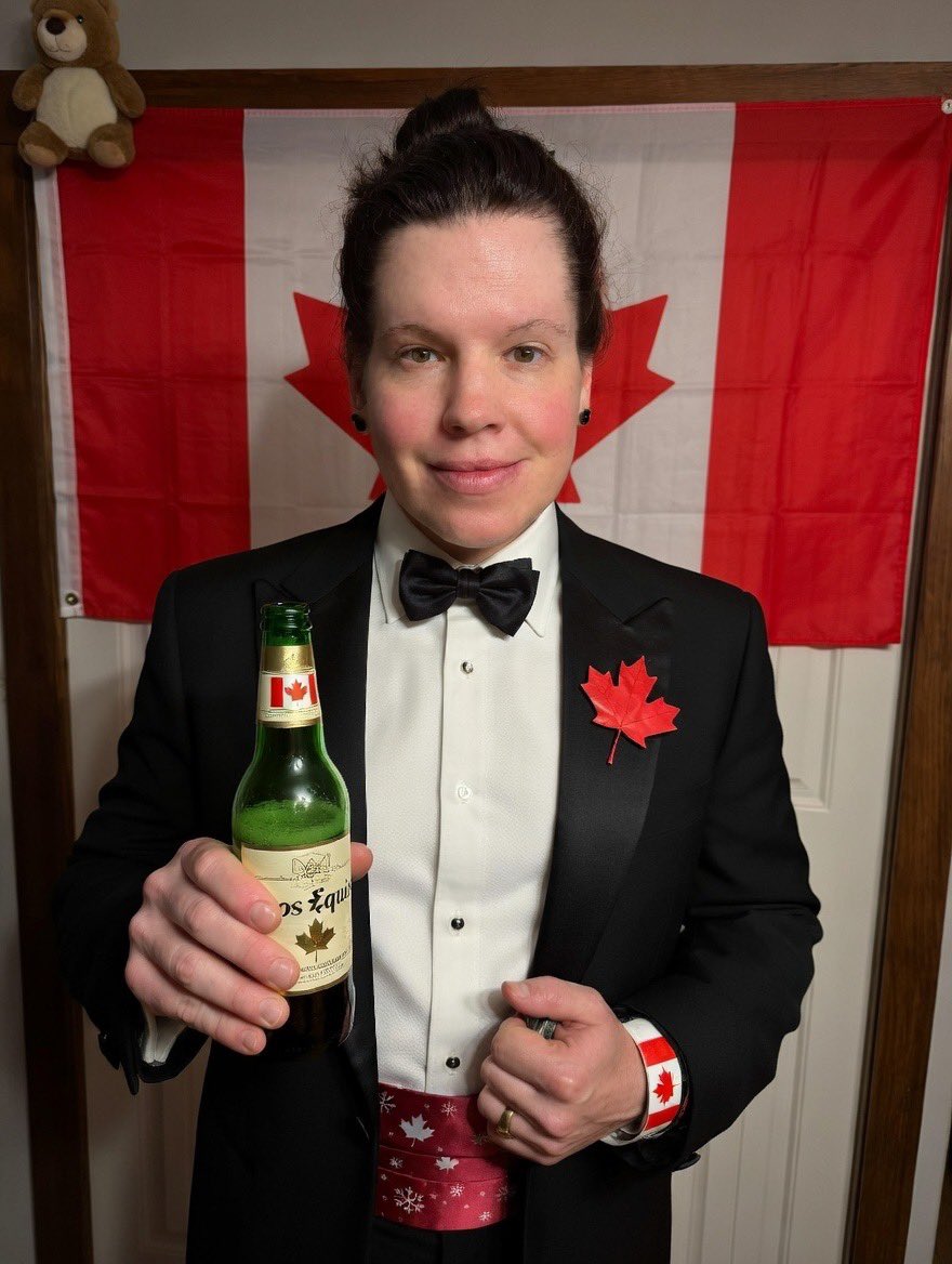 Erik Sietsema: Gentleman? Scholar? Daredevil! tweet media