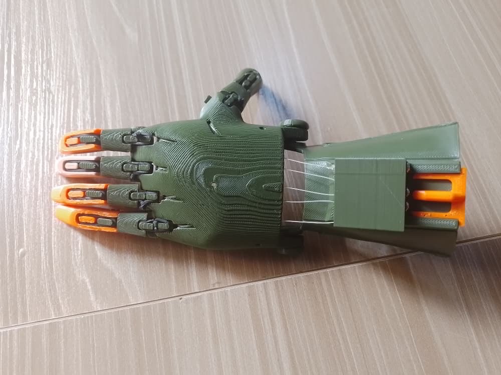 JnrRune's tweet image. Books tell you how things work; 3D printing lets you feel it. 🧠✋
Every child deserves hands-on experience to truly master STEM. With 3D printing kits, we’re turning abstract lessons into physical reality for children who’ve never had access to this tech.
#STEMEquity #3DPrinting