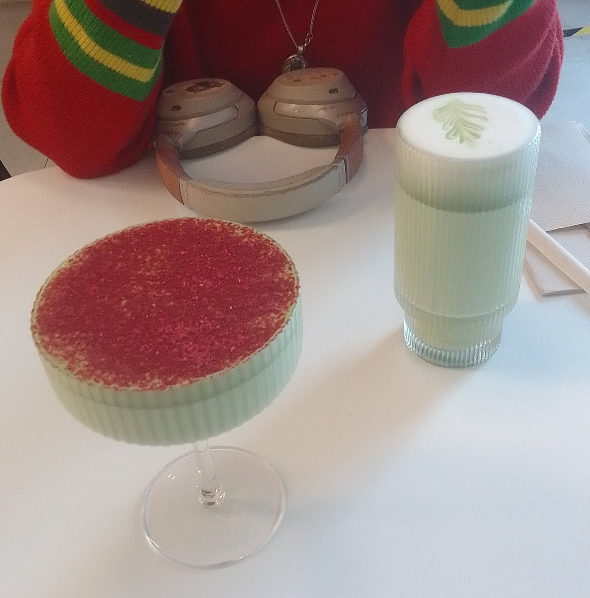 Alstone 🌸 tweet media