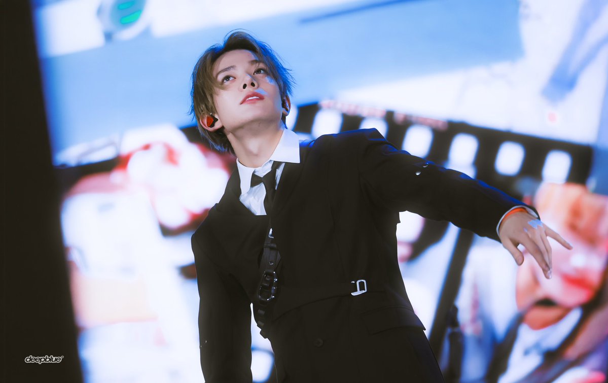 𝗱𝗲𝗲𝗽𝗯𝗹𝘂𝗲 tweet media