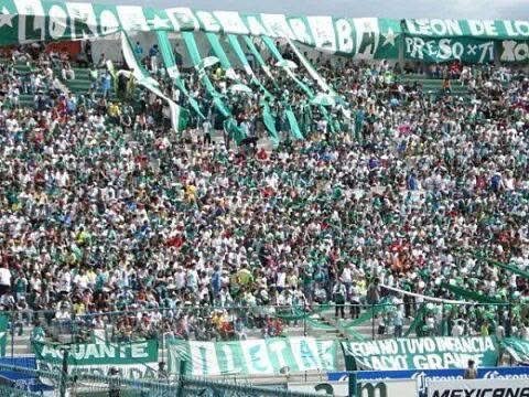 Algo así, había hasta tres barras en el estadio “Los de Arriba”, “Pasión 44” y la “Ultra Verde” 🦁😮‍💨