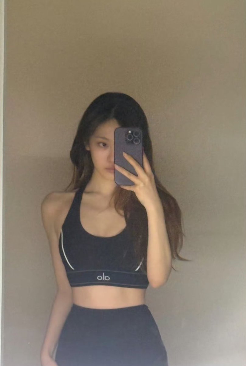 宁艺卓 tweet media