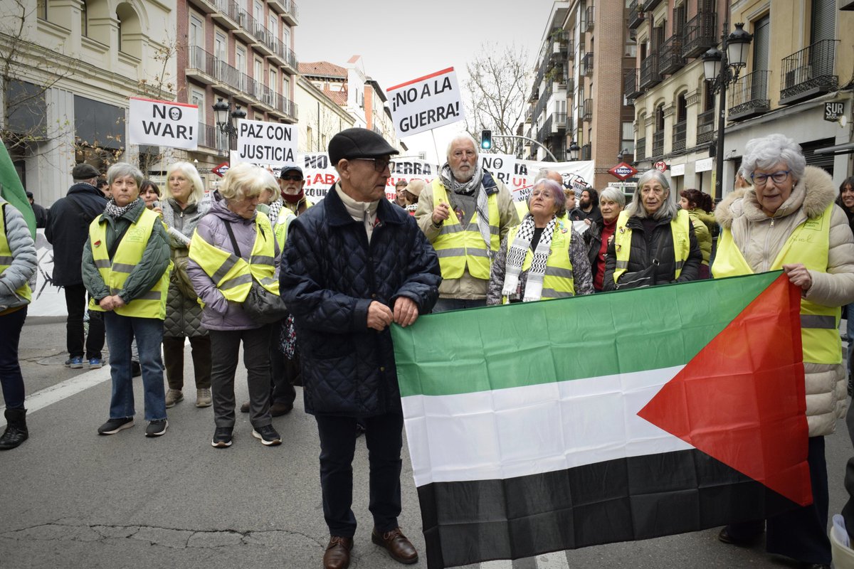 adindaroad's tweet photo. #Noalaguerra #Madrid https://t.co/mrXUkgTZzx