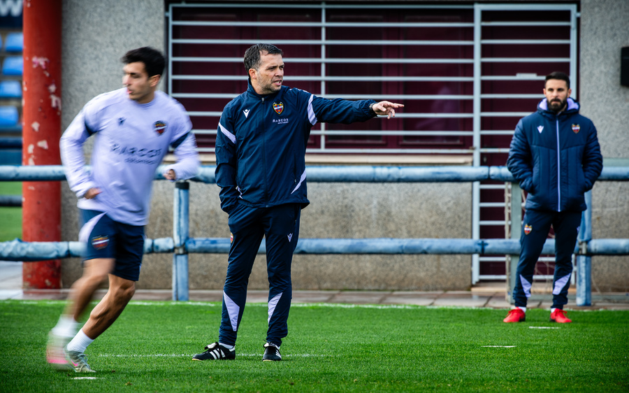 Le prophète du ballon rond tweet media