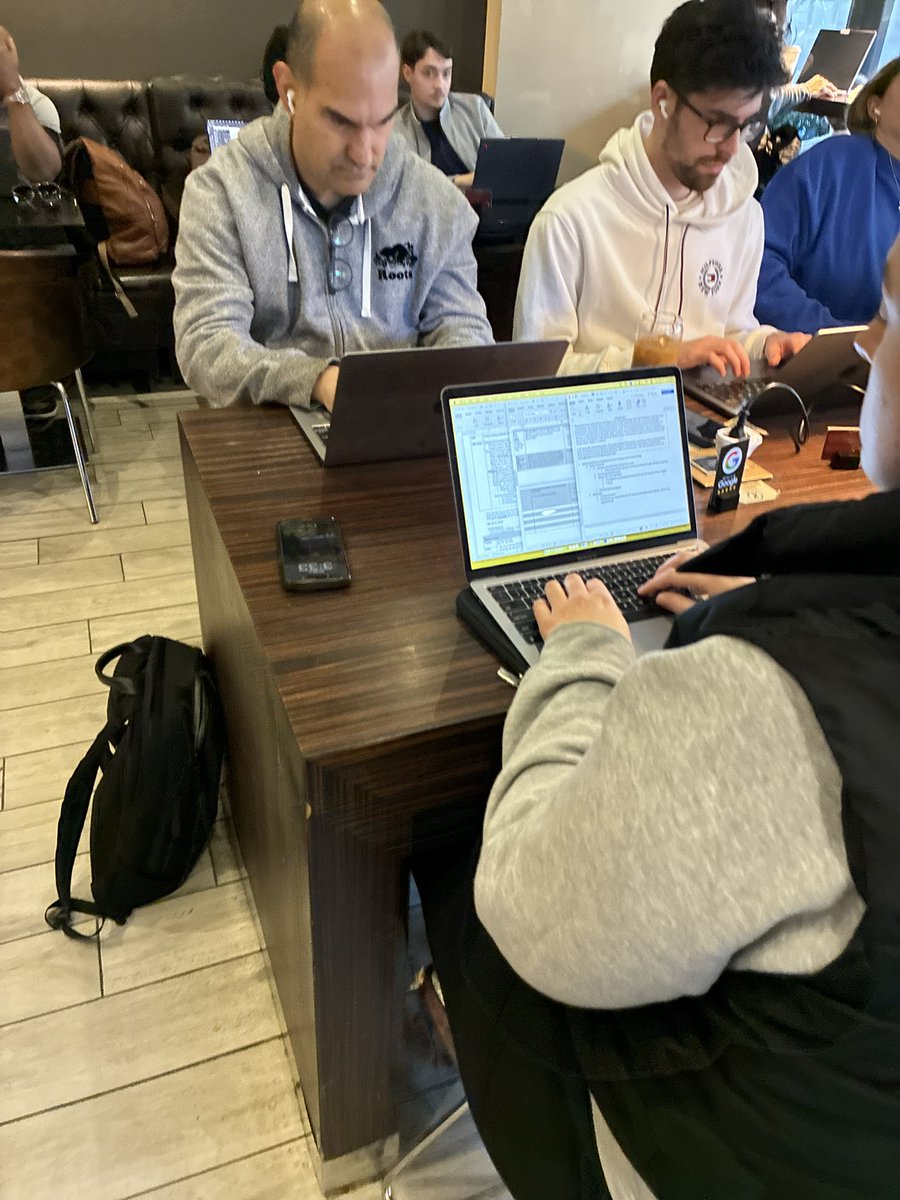 disabledstalker's tweet photo. Had the place full of harvesters…..The help in these restaurants too are coerced /bribed to participate. https://t.co/7lysAjRcJP