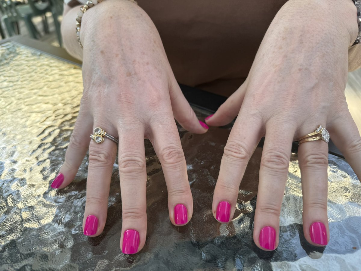 MrsMusicDancFan's tweet photo. Showing off my @imPRESSBeauty @ImpressNails color views for Happy Spring!! Love these 🩷nails 💅 https://t.co/S8OwEFuSJG