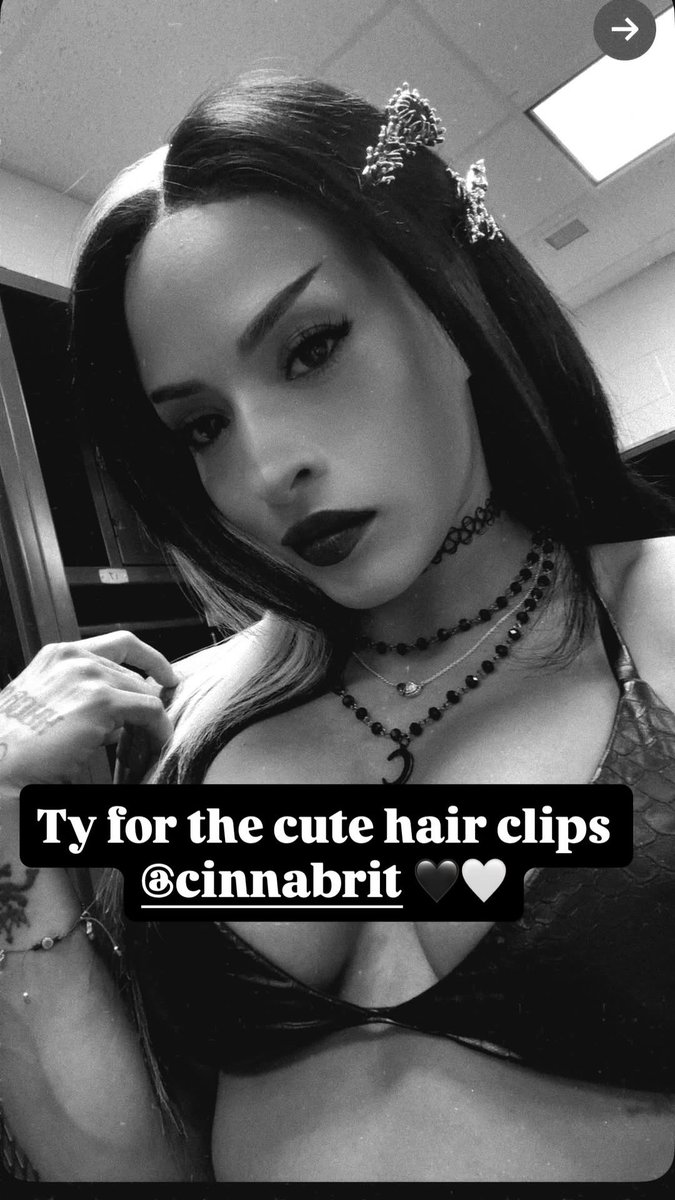 Queen Zelina ☼ NOT @ZelinaVegaWWE tweet media