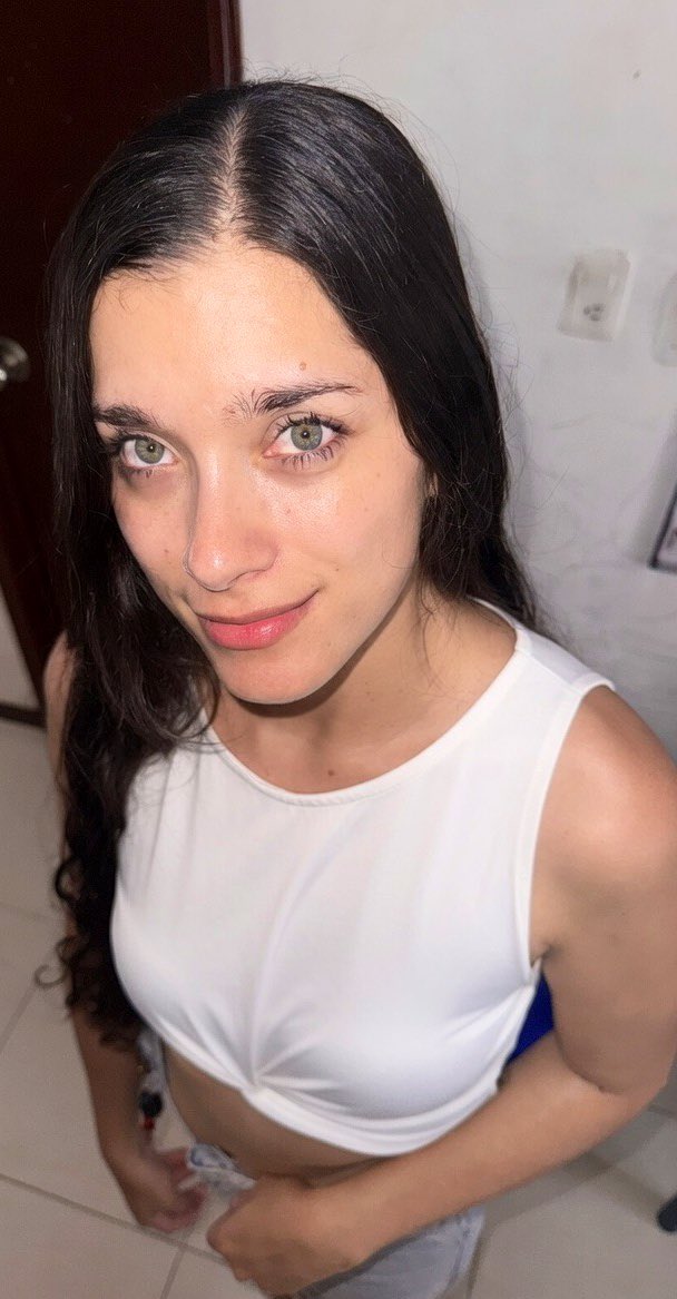 angelica96 tweet media