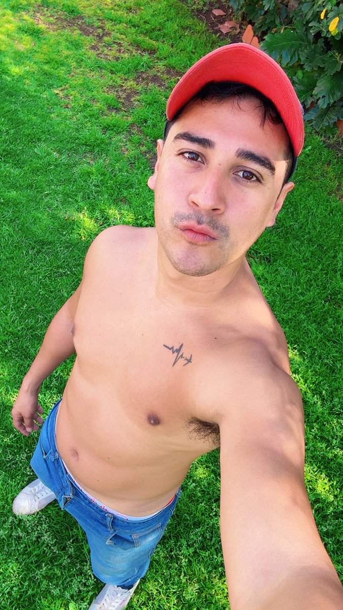 diegoserev901's tweet photo. Así iniciamos la primavera #besito https://t.co/sgTOgJXodD