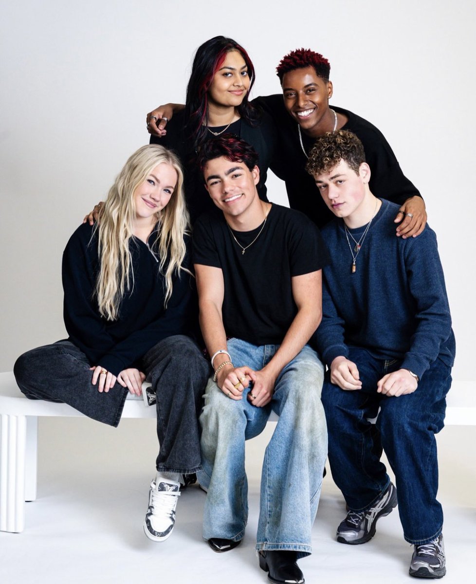 DZ Worlds Collide News! tweet media