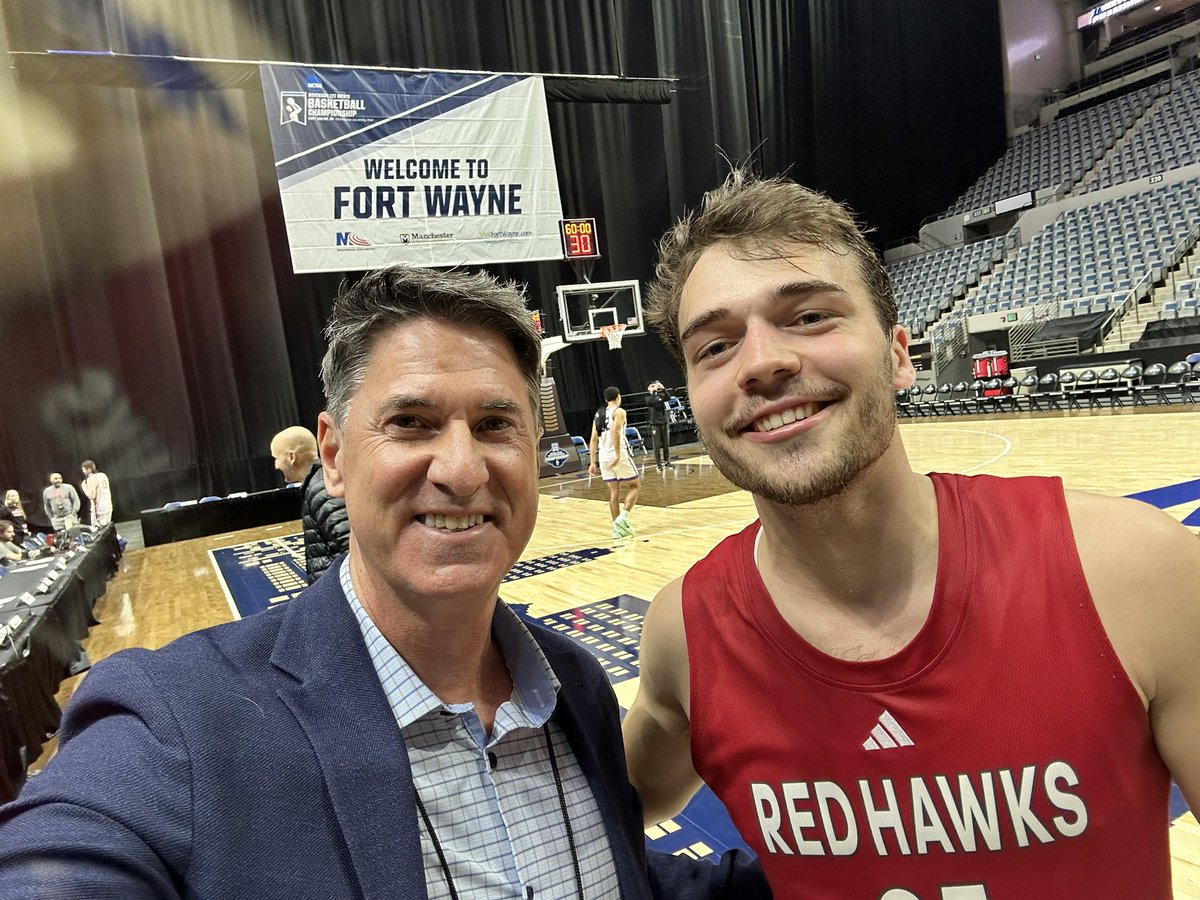 BQuillmanQcast's tweet photo. Great to meet you, Jacob Morales!! 

#whyd3 

@Coach_Potts https://t.co/4H0wZ8l9yD