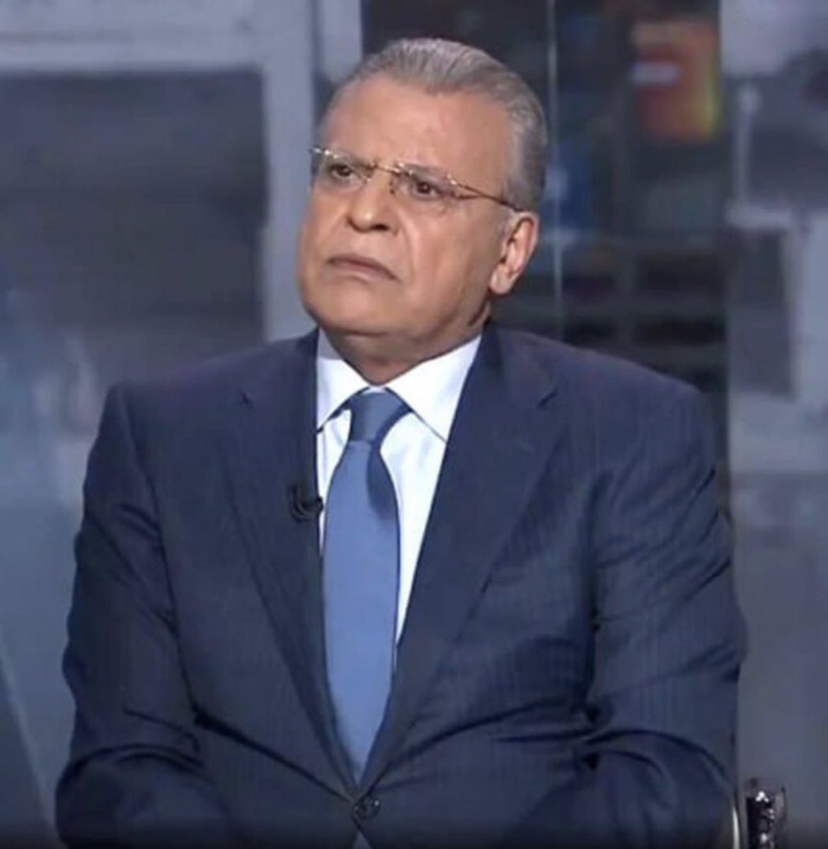 mahersharafeddi's tweet photo. بعد ما كتبه براء نزار ريان عن قيام قطر باعتقاله وتعذيبه جسدياً ثم ترحيله… وبعد تكشُّف حجم الاعتقالات التي نفّذتها قطر ضدّ مؤيّدي إيران (وهم بالعشرات بين إعلاميين وأكاديميين وناشطين)… تزداد الشكوك حول الموت المفاجئ للمذيع #جمال_ريان المعروف بتأييده الشديد لإيران!
فلا أحد يعرف كيفية وفاته، ولم يُحدَّد سبب الوفاة، بل لم يُجرَ أي تشريح لجثته!