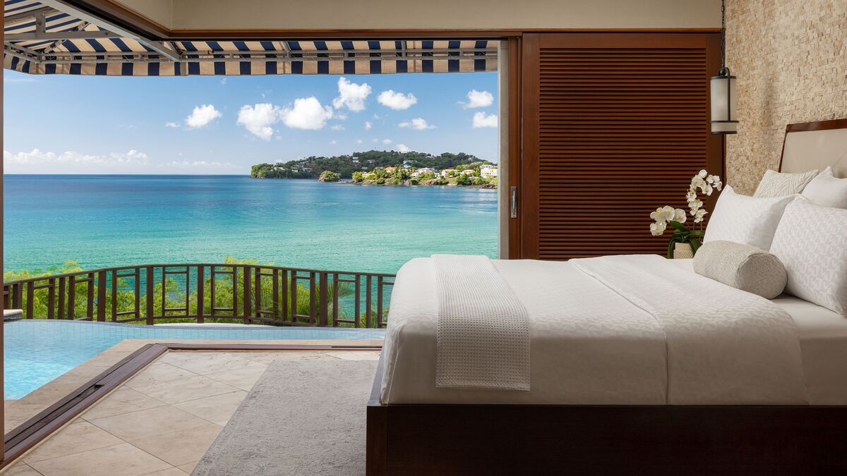 honeymoonscom's tweet photo. Escape to Sandals Regency La Toc, the adults-only, all-inclusive St. Lucia gem on a lush hillside with a half-mile crescent beach and Sunset Bluff villas boasting infinity-edge plunge pools and panoramic views. Perfect for honeymoon hideaways! https://t.co/UOcvN23WK9 https://t.co/mM2dn8TIj1