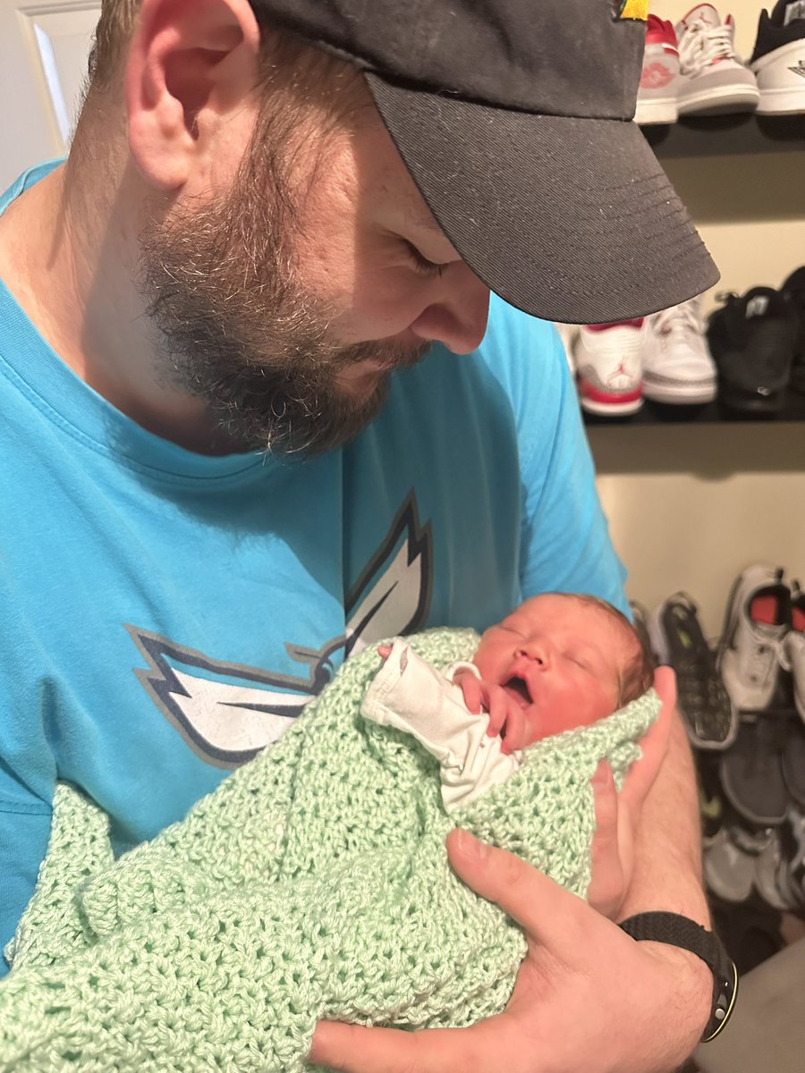 Coach Alex Moe tweet media