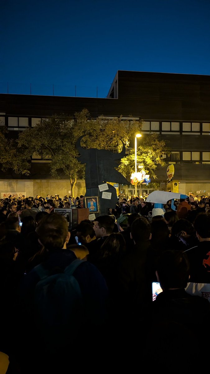  aniol tweet media