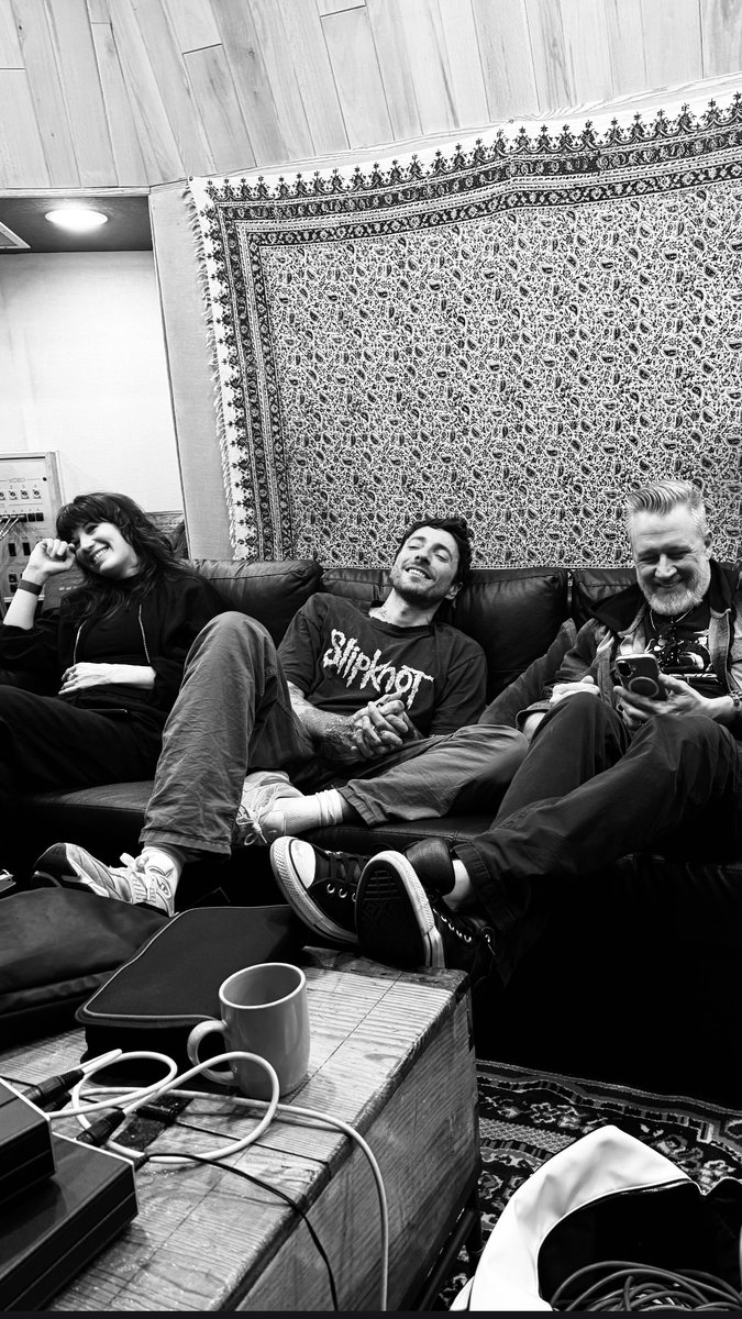 soulbicycle's tweet photo. .@evanescence on Instagram Stories.
#Evanescence #Jordanfish #ZakkCervini
https://t.co/HBzhaMNJzo https://t.co/qNQaMI9nSs