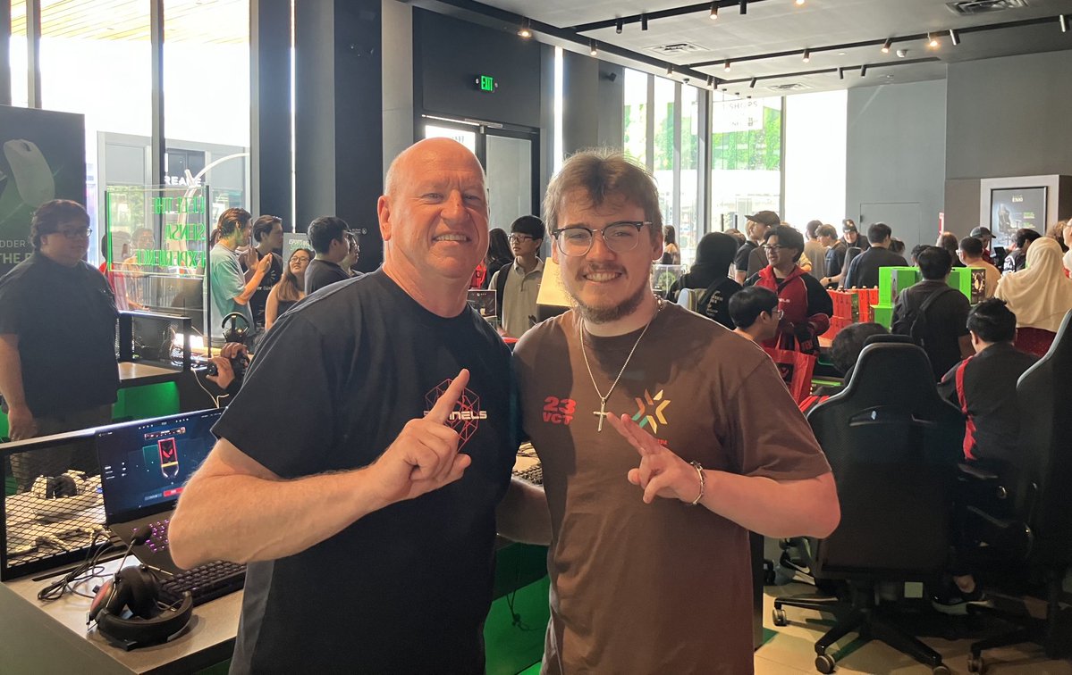 Rob Moore tweet media