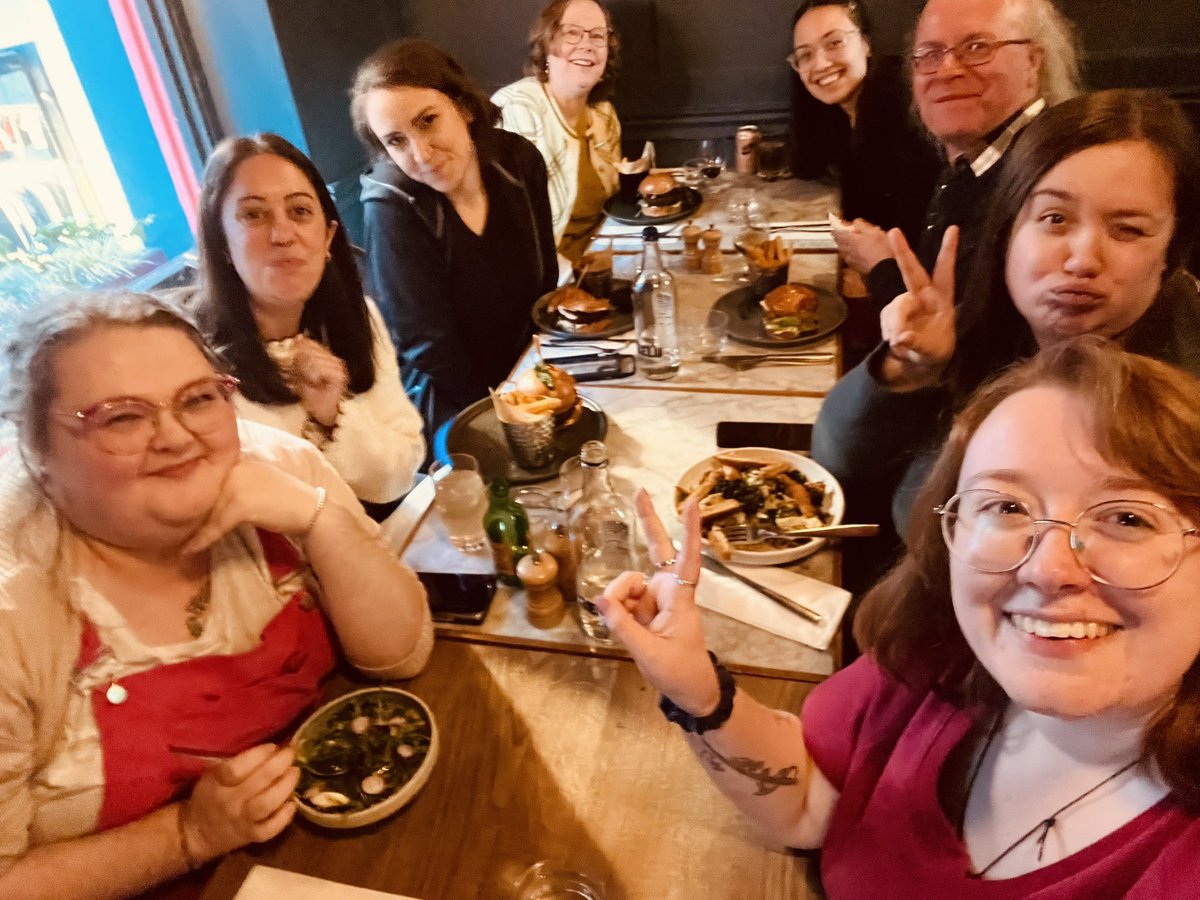 lavenderghostco- L&Co Casebooker/Grade 4🖤🧡💙 tweet media