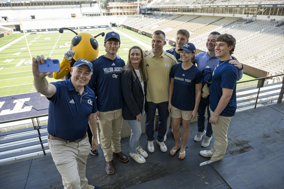 Beth Cabrera tweet media